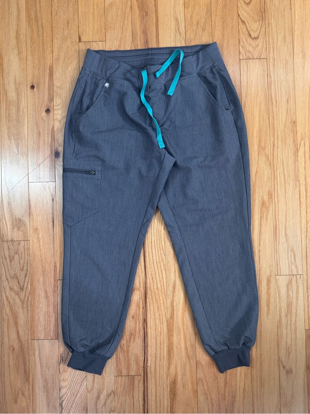 FIGS Zamora Jogger Scrub Pants Graphite Gray Women's Size Medium Petite M/P